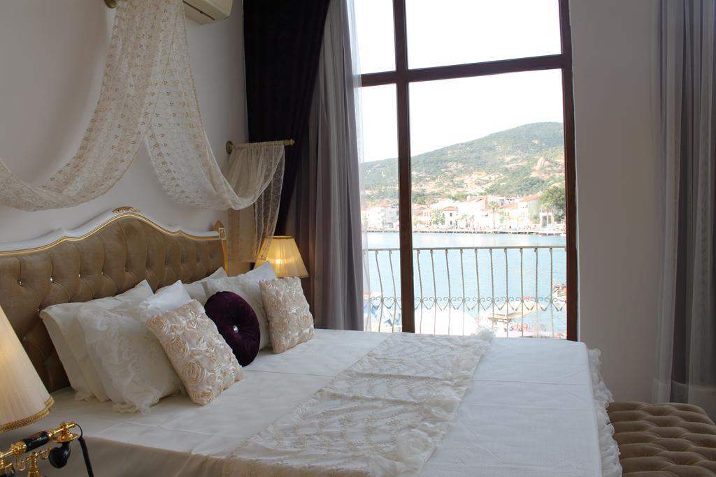 Huri&Nuri Hotel Foça Exterior foto